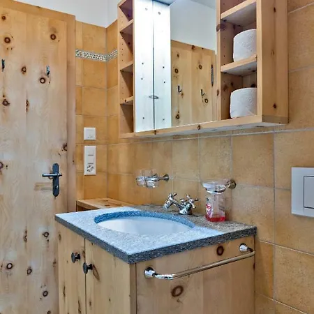 Chesa Truoch Apartment